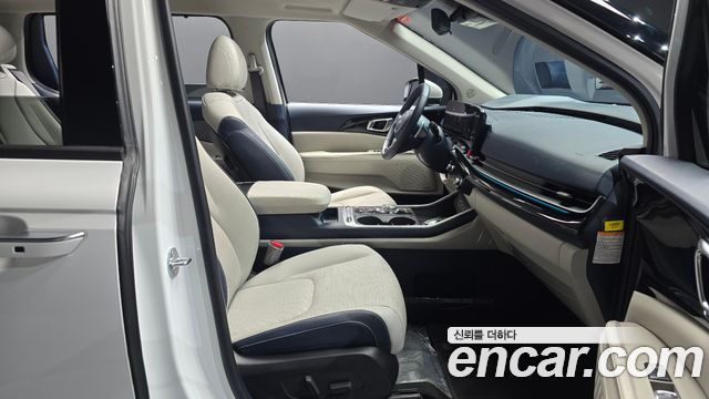 Kia Canival 2025 — photo 16