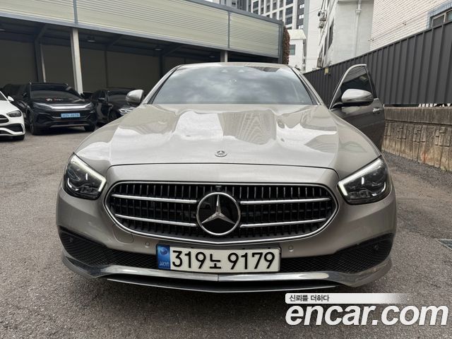 Mercedes-Benz E-Class 2022 — photo 3