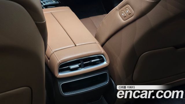 Genesis G80 2022 — photo 28