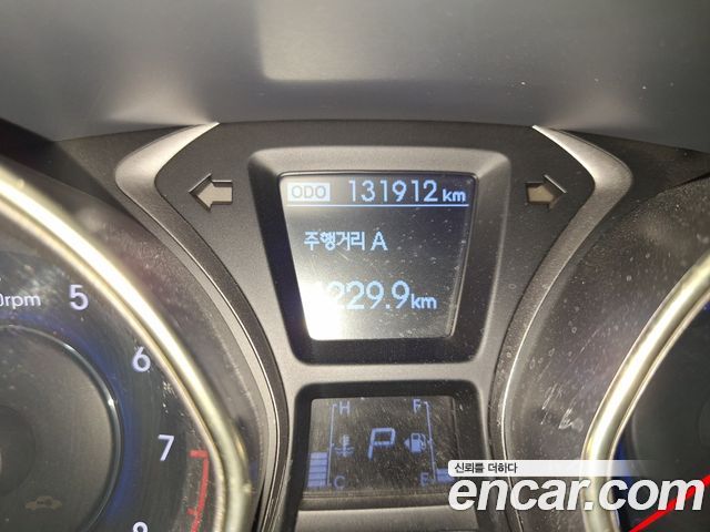 Hyundai AVANTE 2013 — photo 8