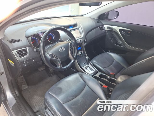 Hyundai AVANTE 2013 — photo 9