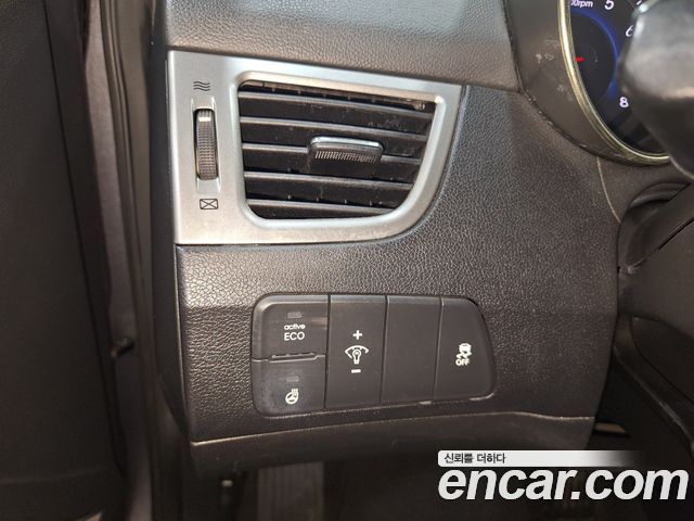 Hyundai AVANTE 2013 — photo 17