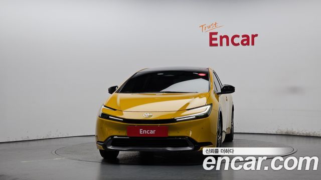 Toyota Prius 2024 — photo 3