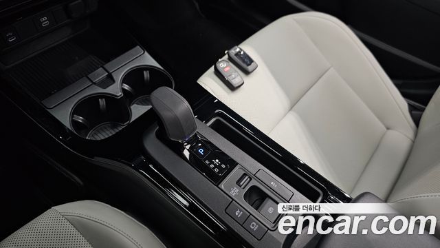 Toyota Prius 2024 — photo 12