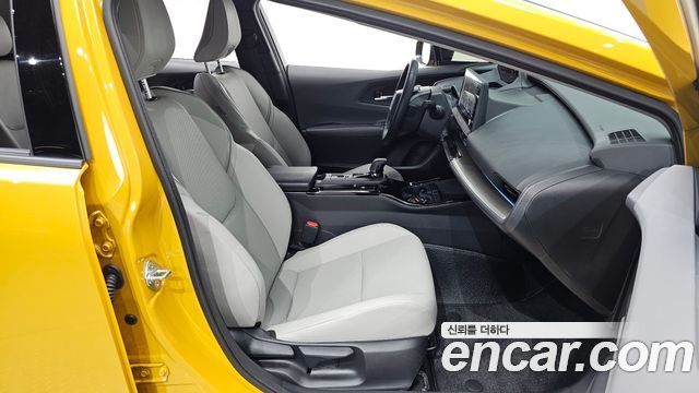 Toyota Prius 2024 — photo 16
