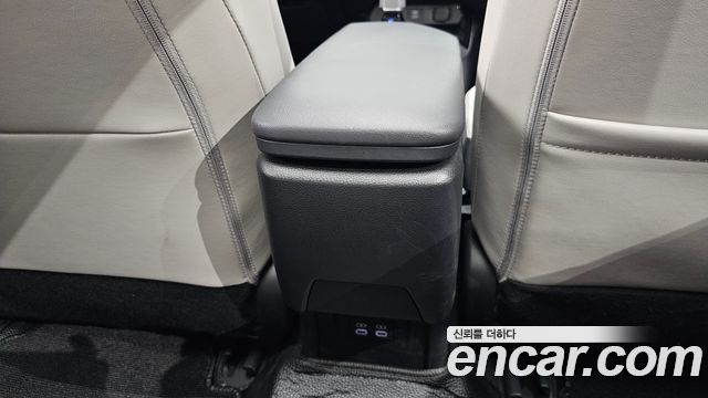 Toyota Prius 2024 — photo 31