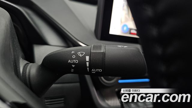 Toyota Prius 2024 — photo 32
