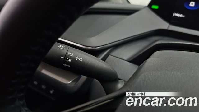 Toyota Prius 2024 — photo 33