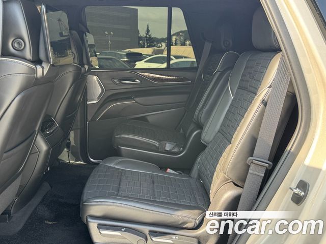Cadillac Escalade 2022 — photo 8