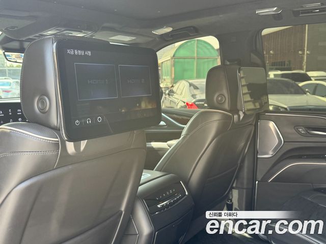 Cadillac Escalade 2022 — photo 9