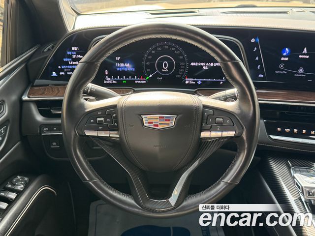 Cadillac Escalade 2022 — photo 12