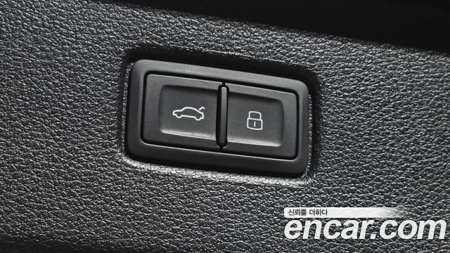 Audi Q7 2019 — photo 26
