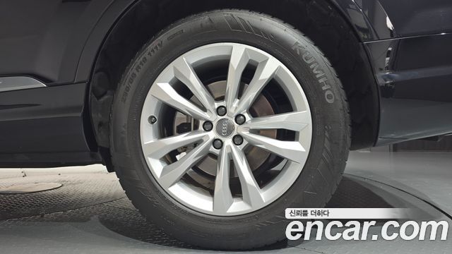 Audi Q7 2019 — photo 7