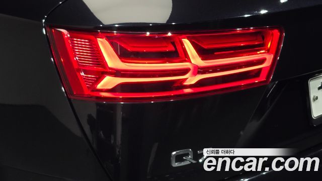 Audi Q7 2019 — photo 9