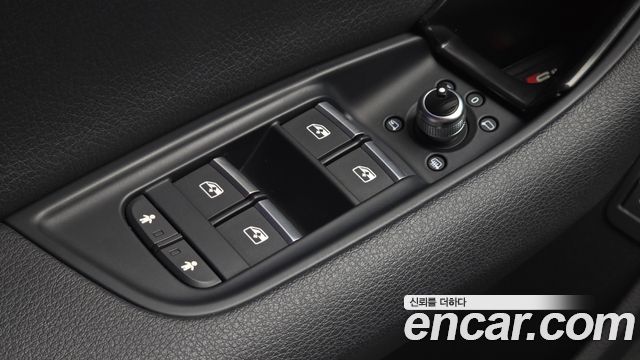 Audi Q7 2019 — photo 36