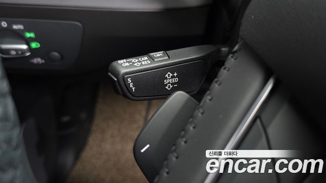 Audi Q7 2019 — photo 37