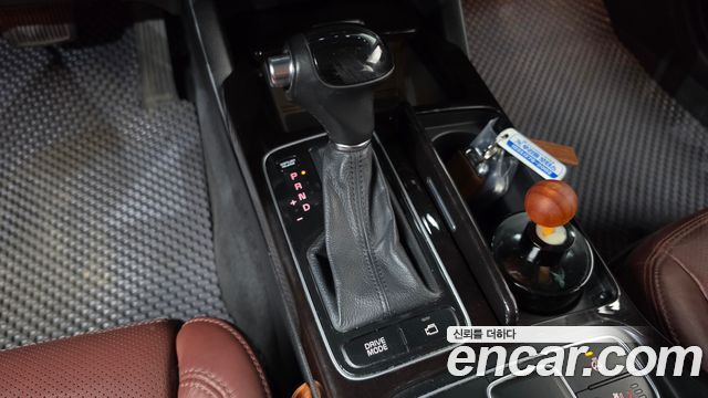 Kia K7 2016 — photo 12