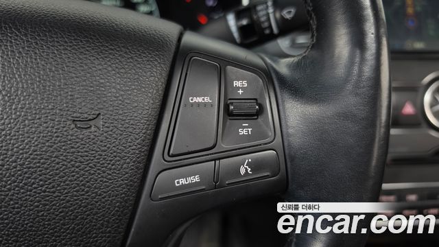 Kia K7 2016 — photo 21