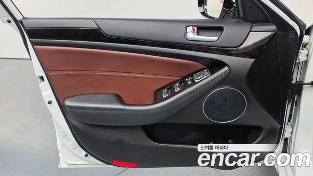 Kia K7 2016 — photo 14