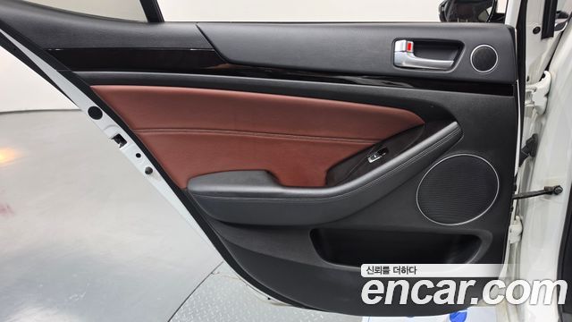 Kia K7 2016 — photo 15