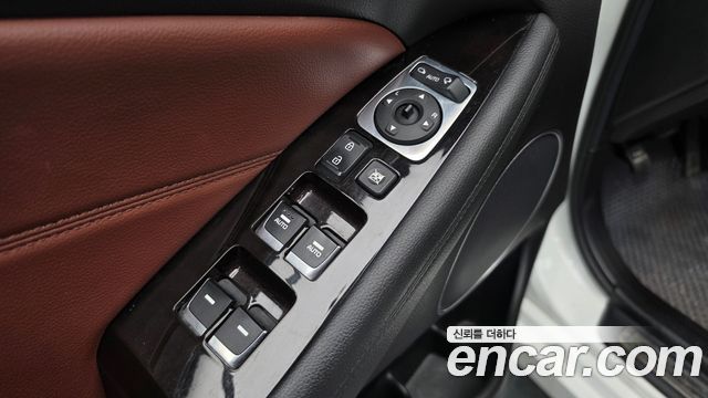 Kia K7 2016 — photo 28