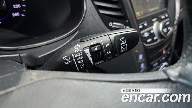 Hyundai Santafe 2015 — photo 28