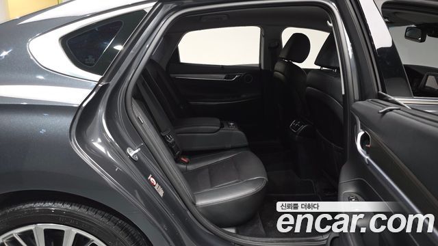 Hyundai Grandeur 2018 — photo 17