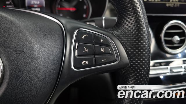 Mercedes-Benz GLC-Class 2018 — photo 15