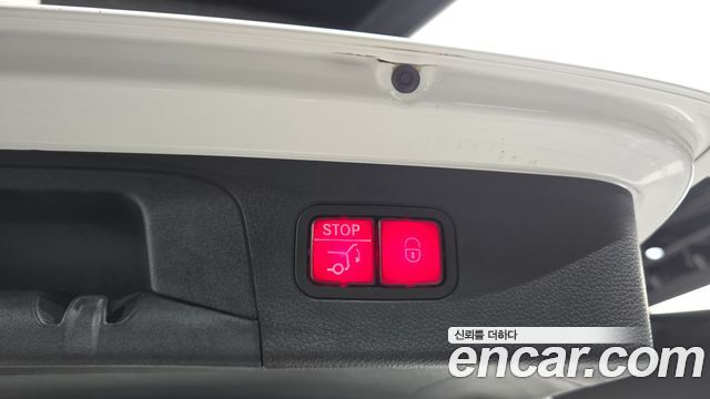 Mercedes-Benz GLC-Class 2018 — photo 16