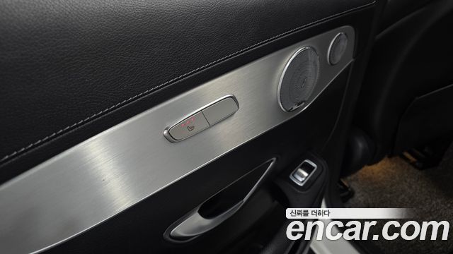 Mercedes-Benz GLC-Class 2018 — photo 18