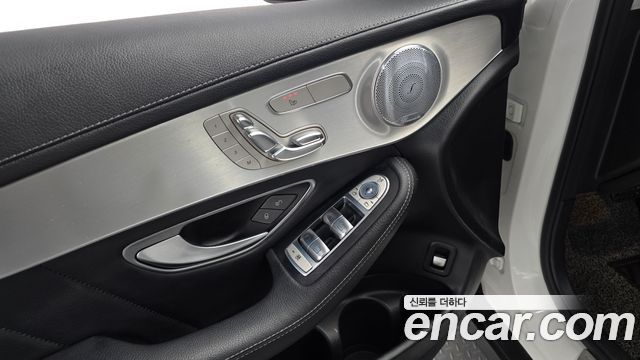 Mercedes-Benz GLC-Class 2018 — photo 19
