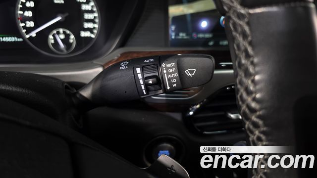 Genesis EQ900 2018 — photo 28