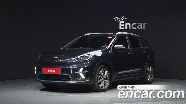 Kia Niro 2019 — photo 1