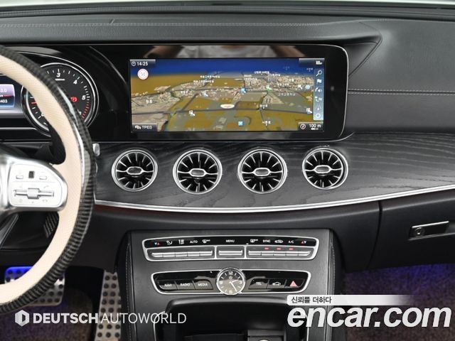 Mercedes-Benz E-Class 2018 — photo 14