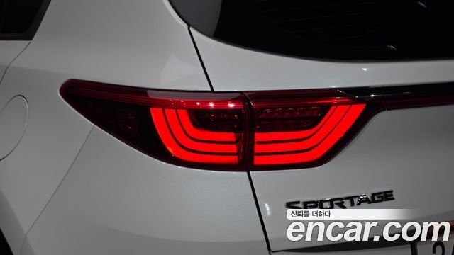 Kia Sportage 2016 — photo 9