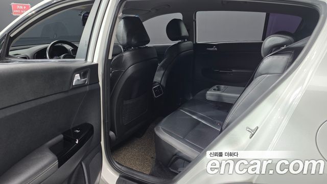 Kia Sportage 2016 — photo 16