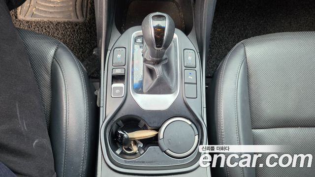 Hyundai Santafe 2017 — photo 9