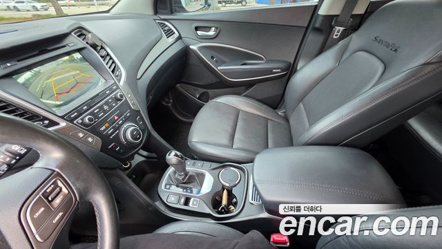 Hyundai Santafe 2017 — photo 12