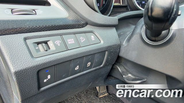 Hyundai Santafe 2017 — photo 13