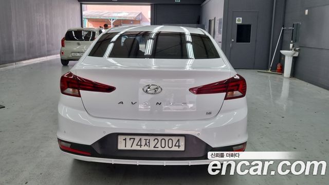 Hyundai AVANTE 2019 — photo 2