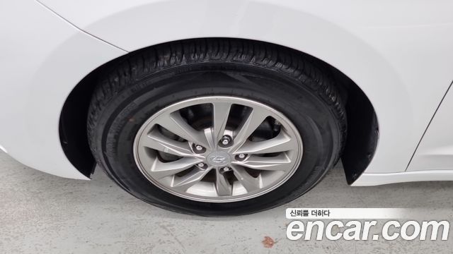 Hyundai AVANTE 2019 — photo 5