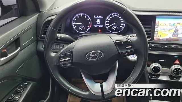 Hyundai AVANTE 2019 — photo 10