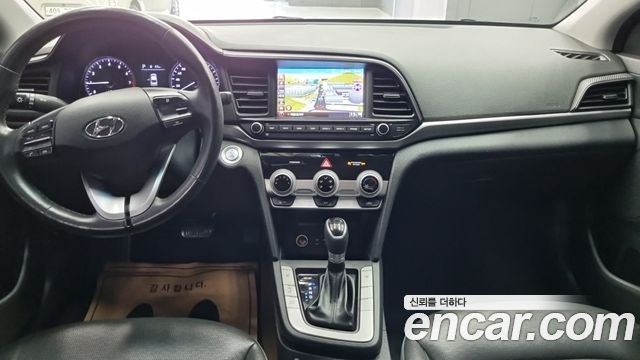 Hyundai AVANTE 2019 — photo 11