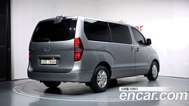 Hyundai Starex 2017 — photo 2