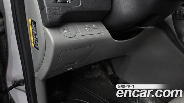 Hyundai Starex 2017 — photo 17