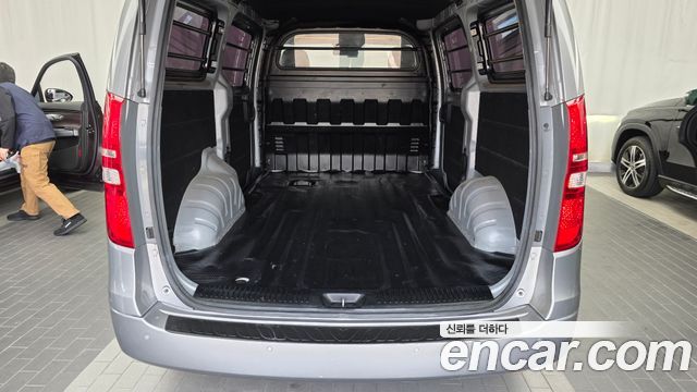 Hyundai Starex 2017 — photo 20