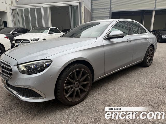 Mercedes-Benz E-Class 2021 — photo 1