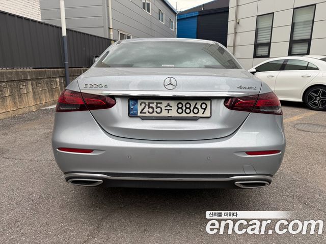 Mercedes-Benz E-Class 2021 — photo 4
