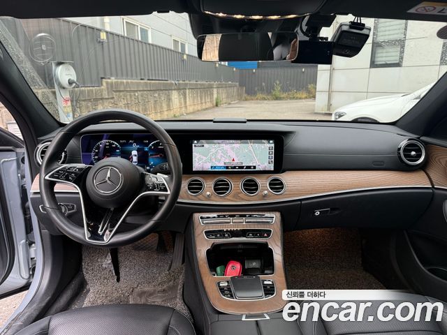 Mercedes-Benz E-Class 2021 — photo 5