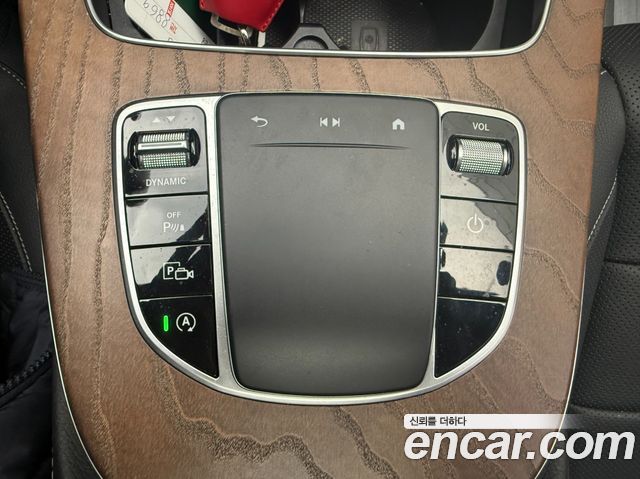 Mercedes-Benz E-Class 2021 — photo 12